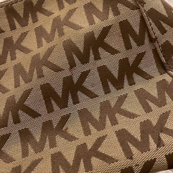 Michael Kors Small Shoulder Bag - Picture 7 of 11